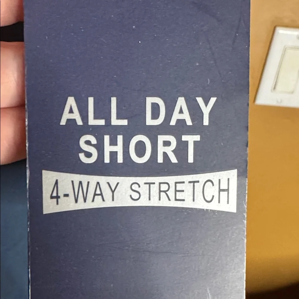 NWT Surf & Swim Co All Day Tech Hybrid Shorts 4-Way Stretch Quick Dry Size 32